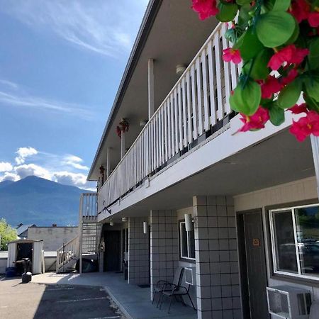 Canterbury Inn Invermere Zewnętrze zdjęcie