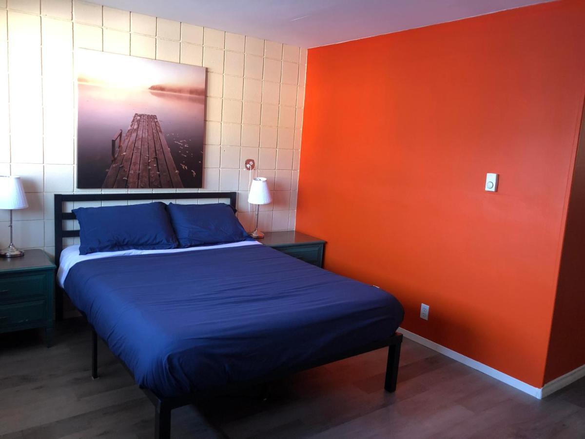 Canterbury Inn Invermere Zewnętrze zdjęcie