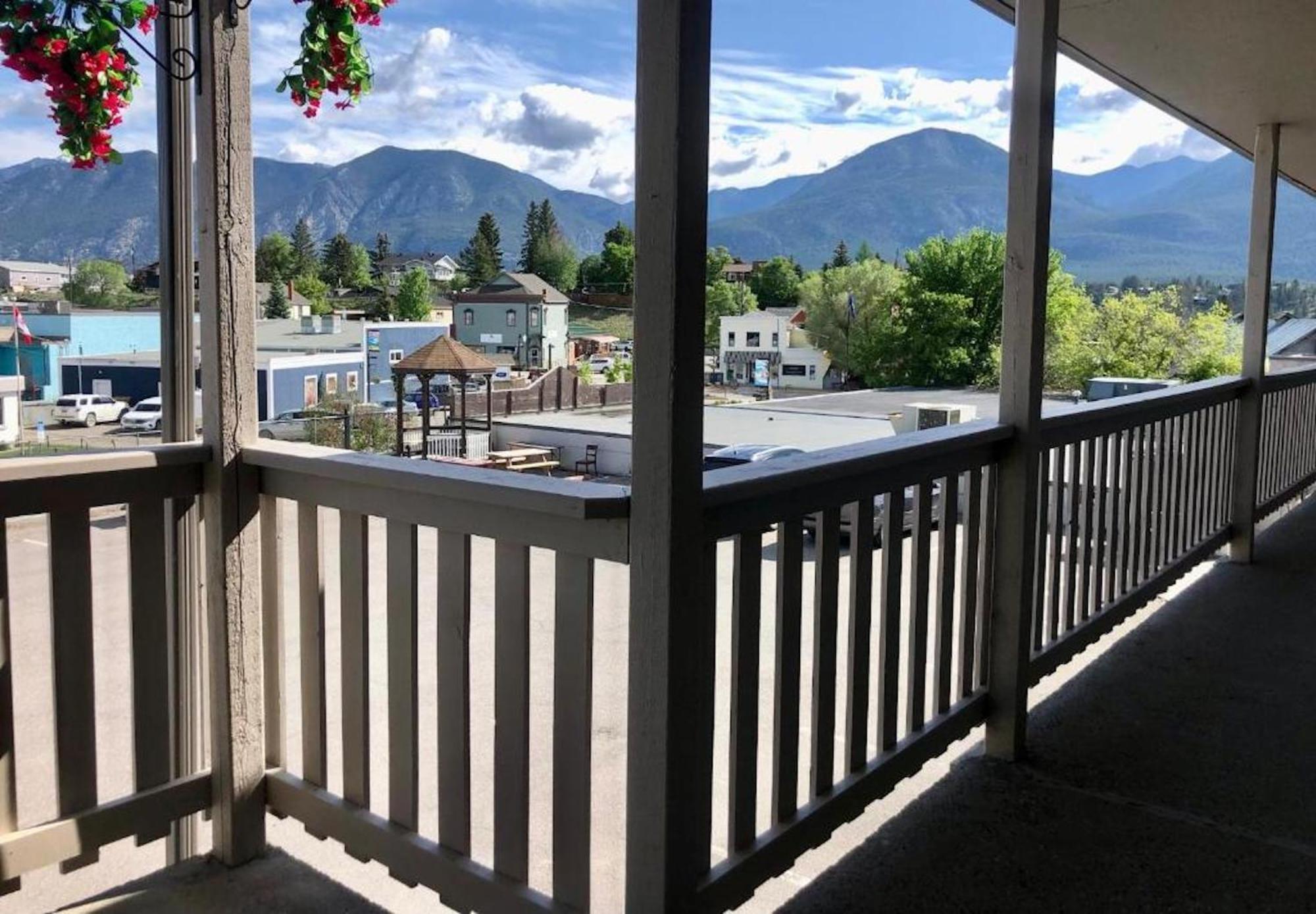 Canterbury Inn Invermere Zewnętrze zdjęcie