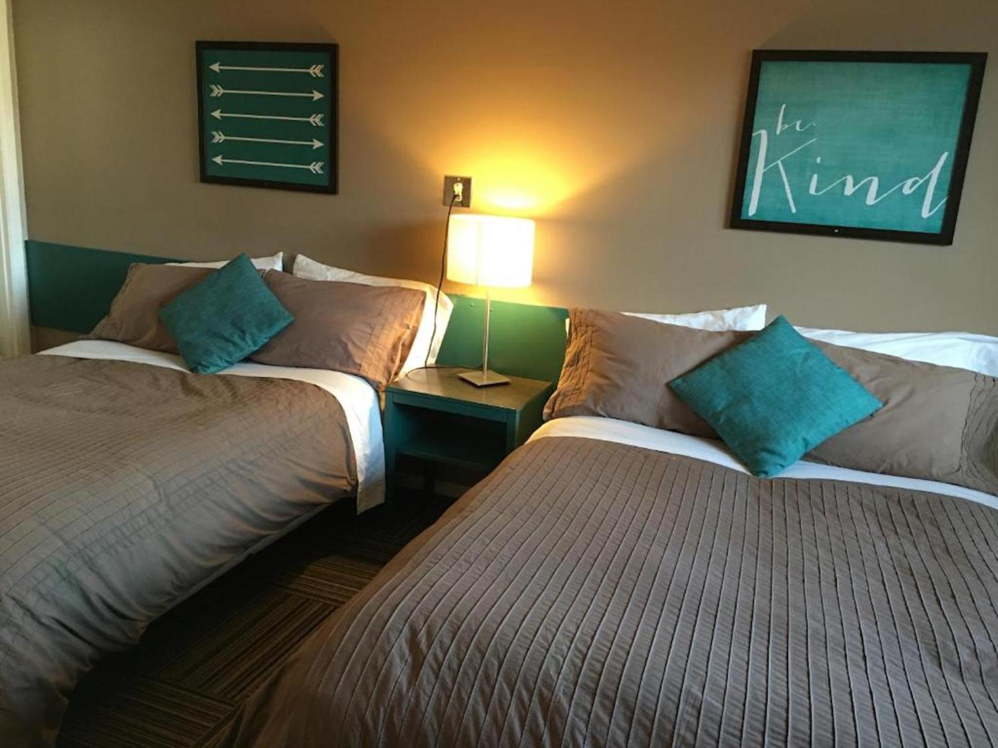 Canterbury Inn Invermere Zewnętrze zdjęcie